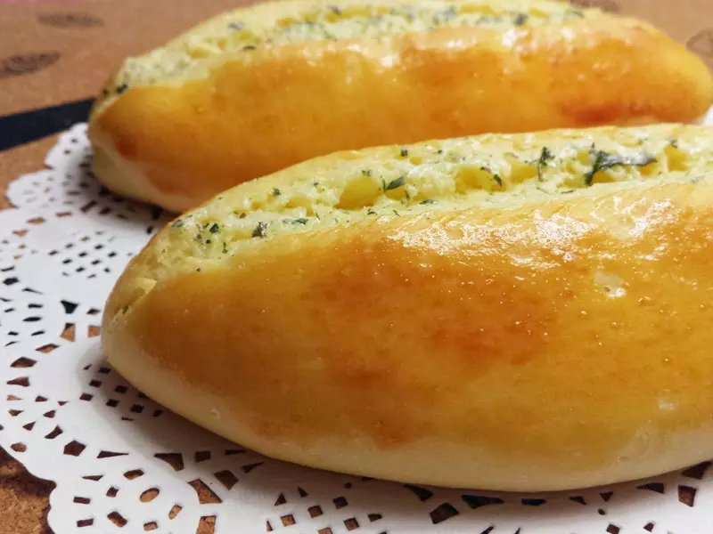 呵呵是小黑嘿做的欧芹鲜奶面包