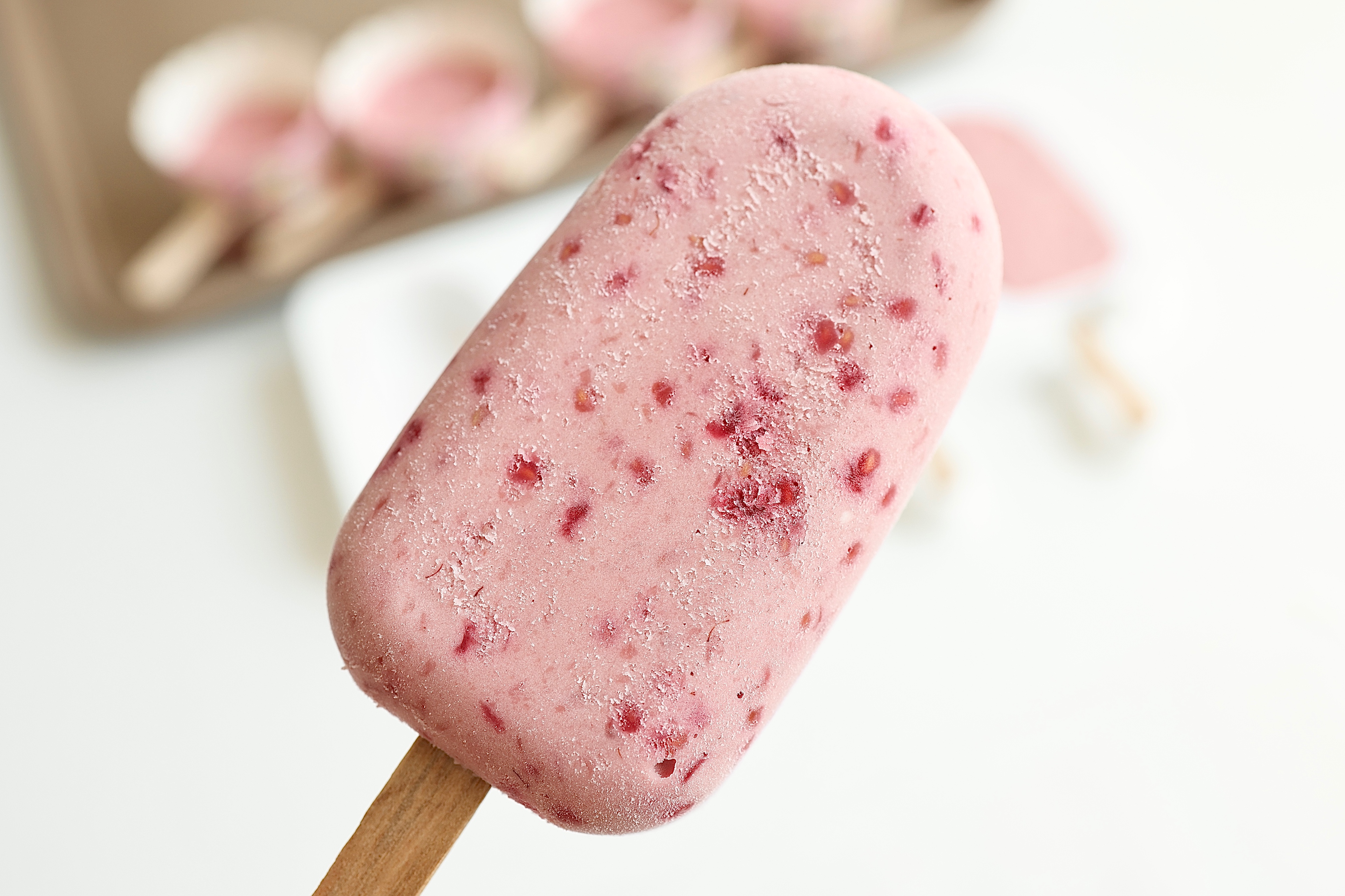 覆盆子/树莓脆皮冰淇淋🍦/高颜值少女心的做法 步骤21