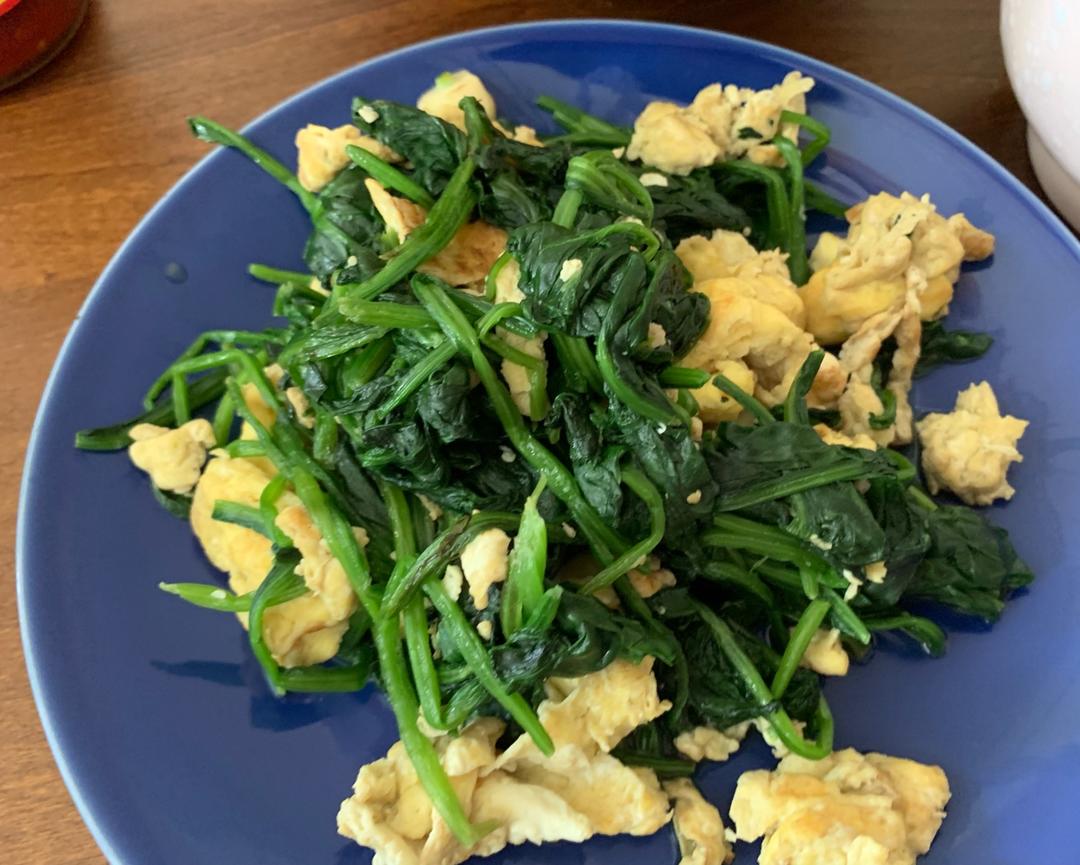 菠菜炒鸡蛋