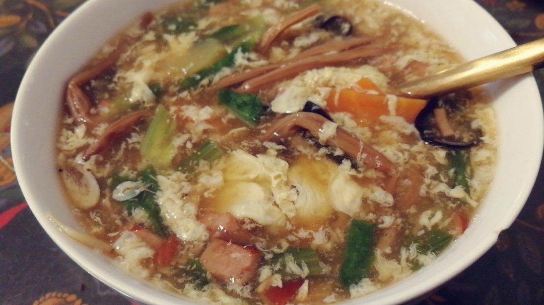 一个人能喝半锅的酸辣汤