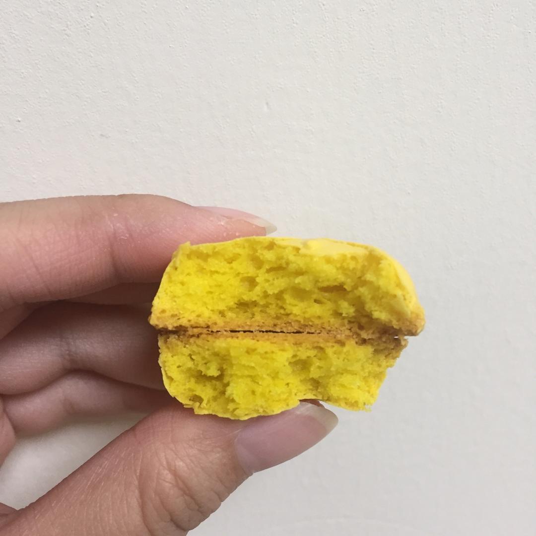 拥有蛋糕组织的意式马卡龙