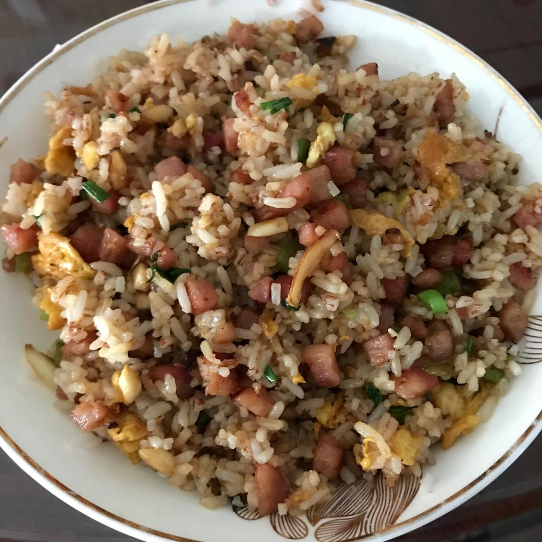 厨师长教你“蛋炒饭”如何做才好吃，答案都在这里面！