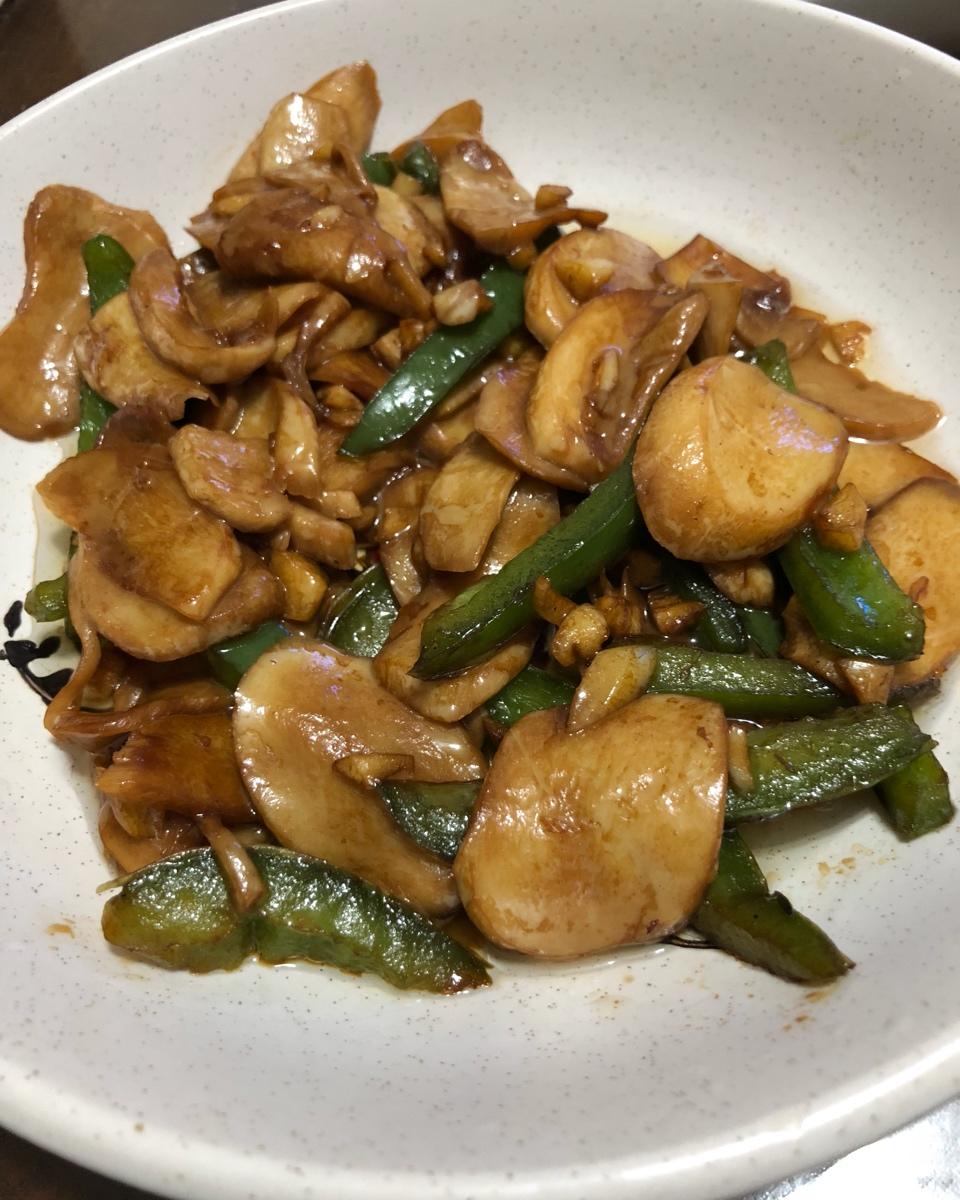 青椒素炒杏鲍菇