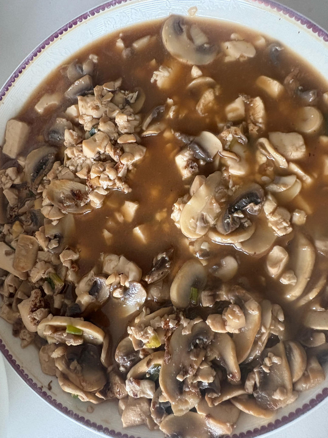 妈妈的家常菜，蘑菇烧豆腐，超下饭，比肉好吃