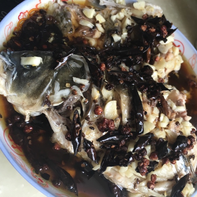 蒜爆鱼