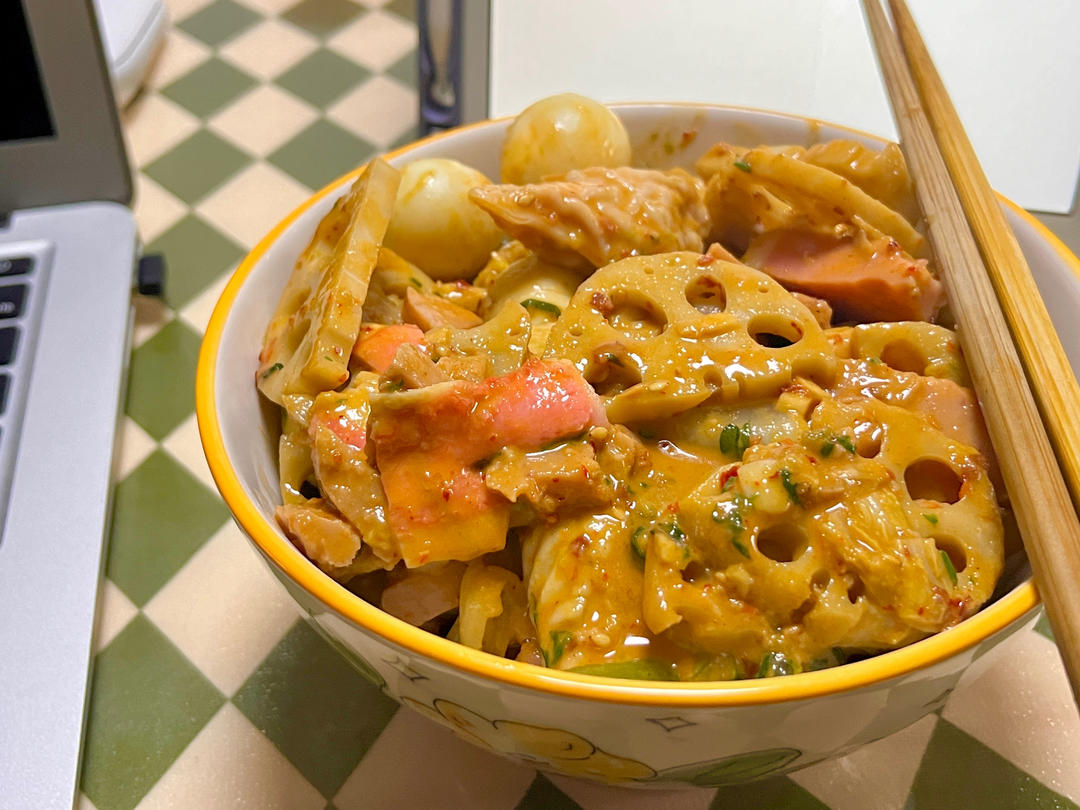 比麻辣烫好吃百倍！自制超过瘾巨解馋麻辣拌