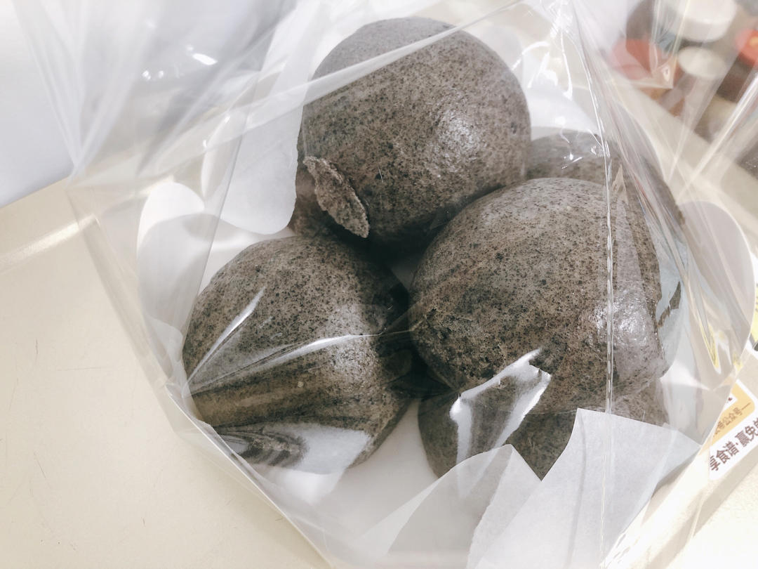黑芝麻馒头