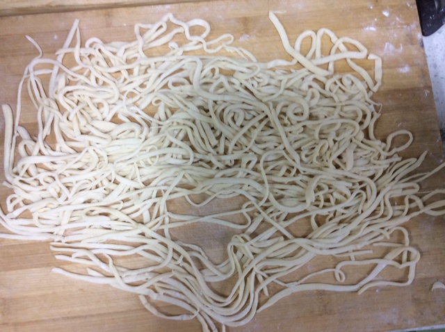 鸡蛋手擀面