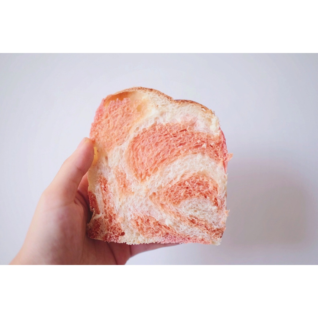甜菜根双色吐司