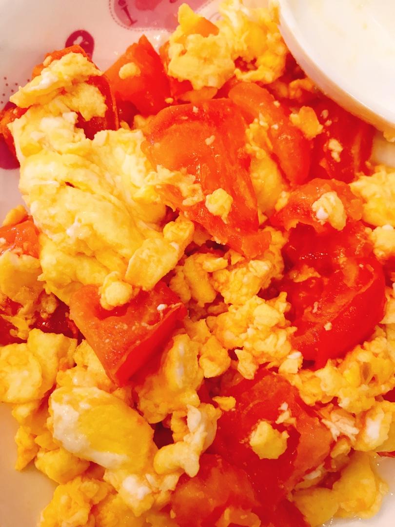 西红柿炒鸡蛋时，多加这一步，鸡蛋香嫩又入味