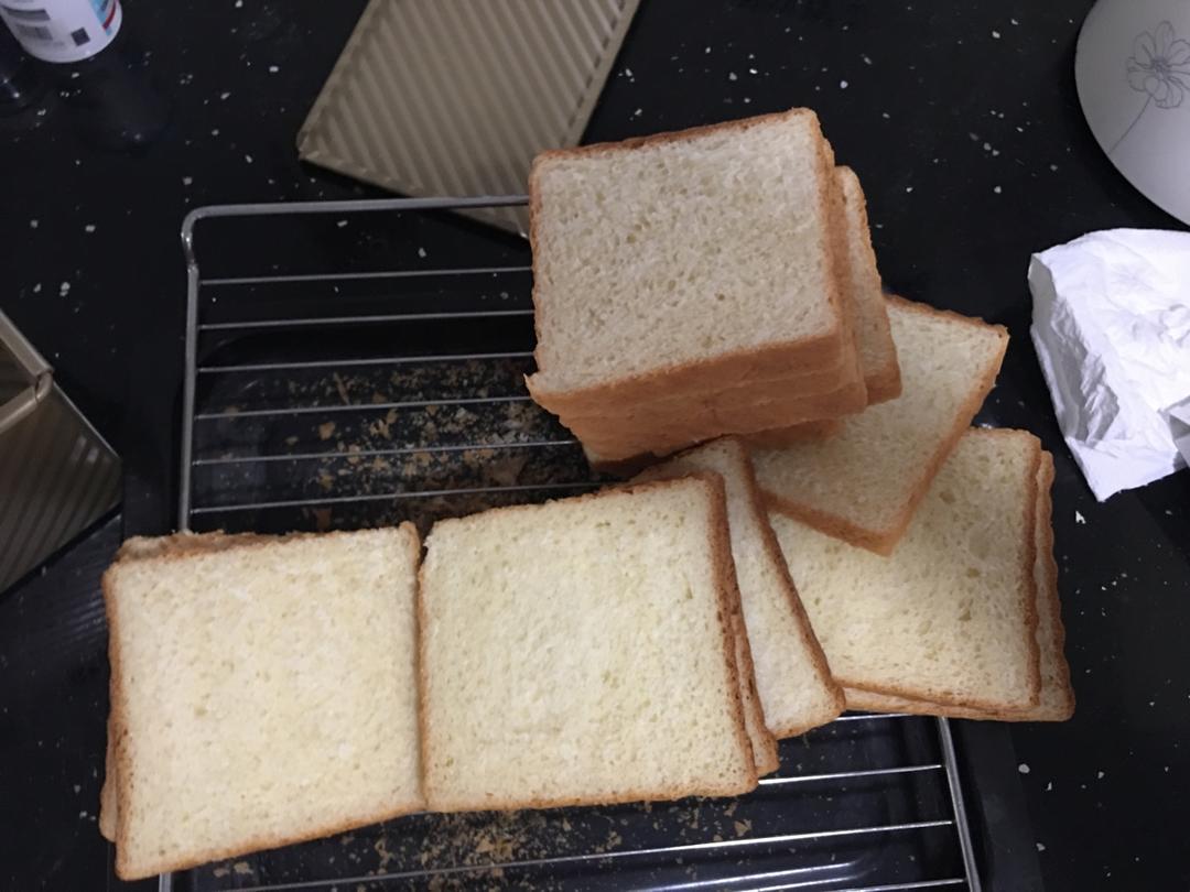 软到不知所措的牛奶卷