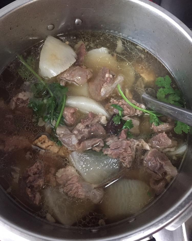 萝卜炖牛腩