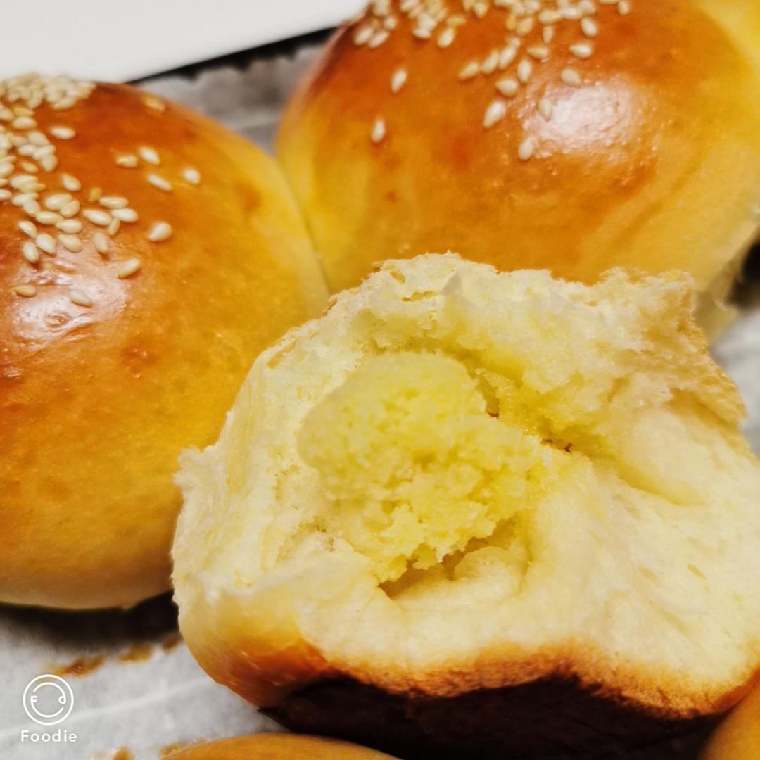 椰蓉奶酥面包