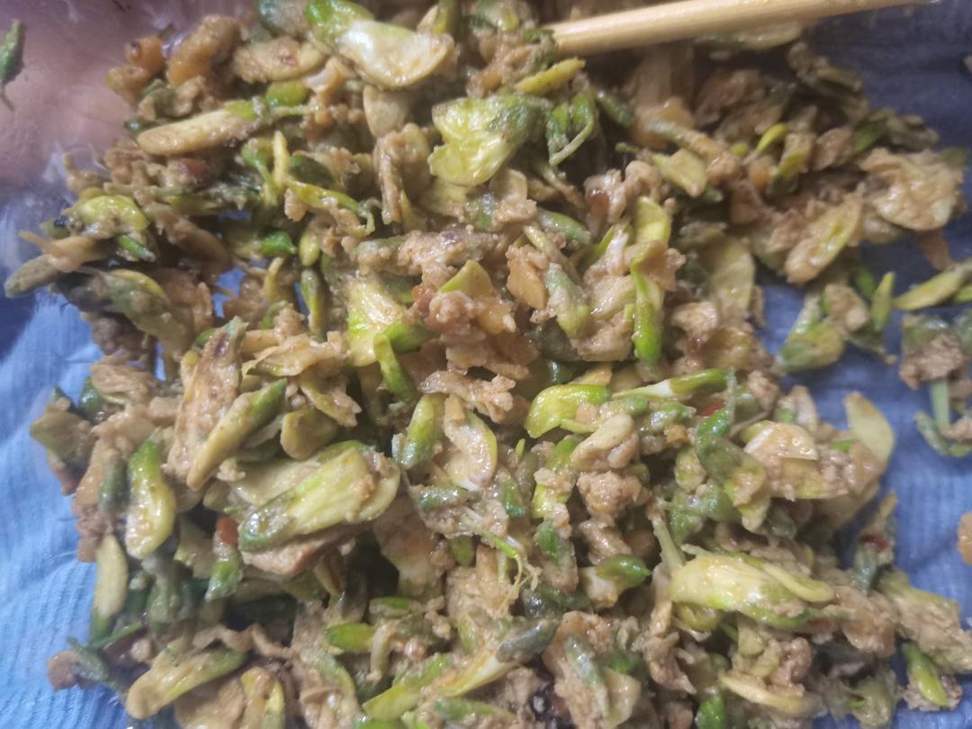 槐花炒鸡蛋