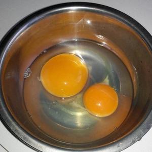 酱香鸡蛋羹的做法 步骤1