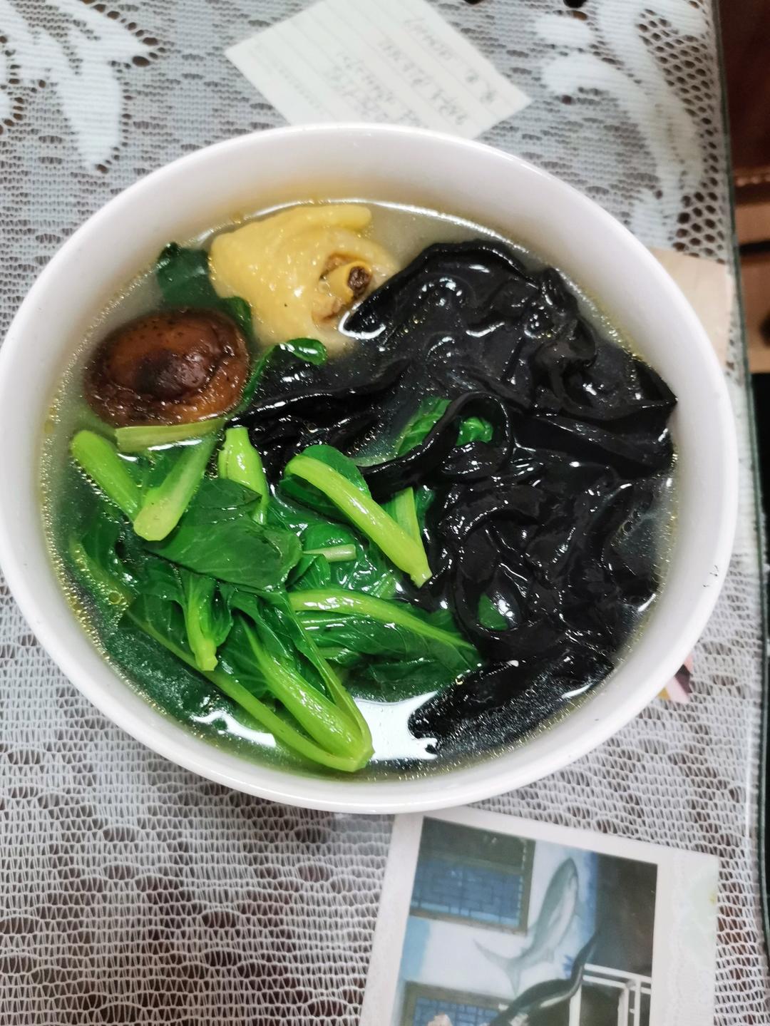 自制墨鱼汁面条