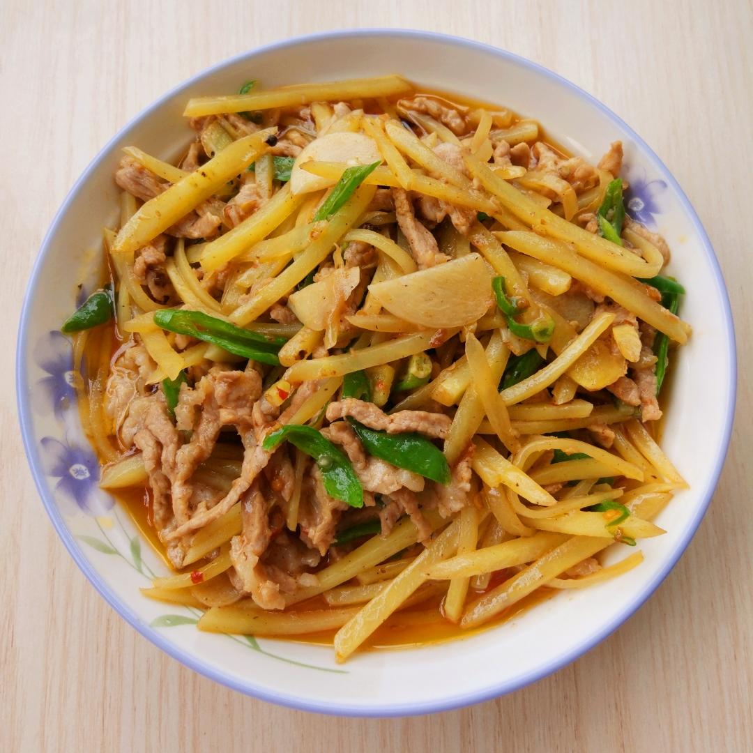 茉茉的心事做的青椒土豆肉丝