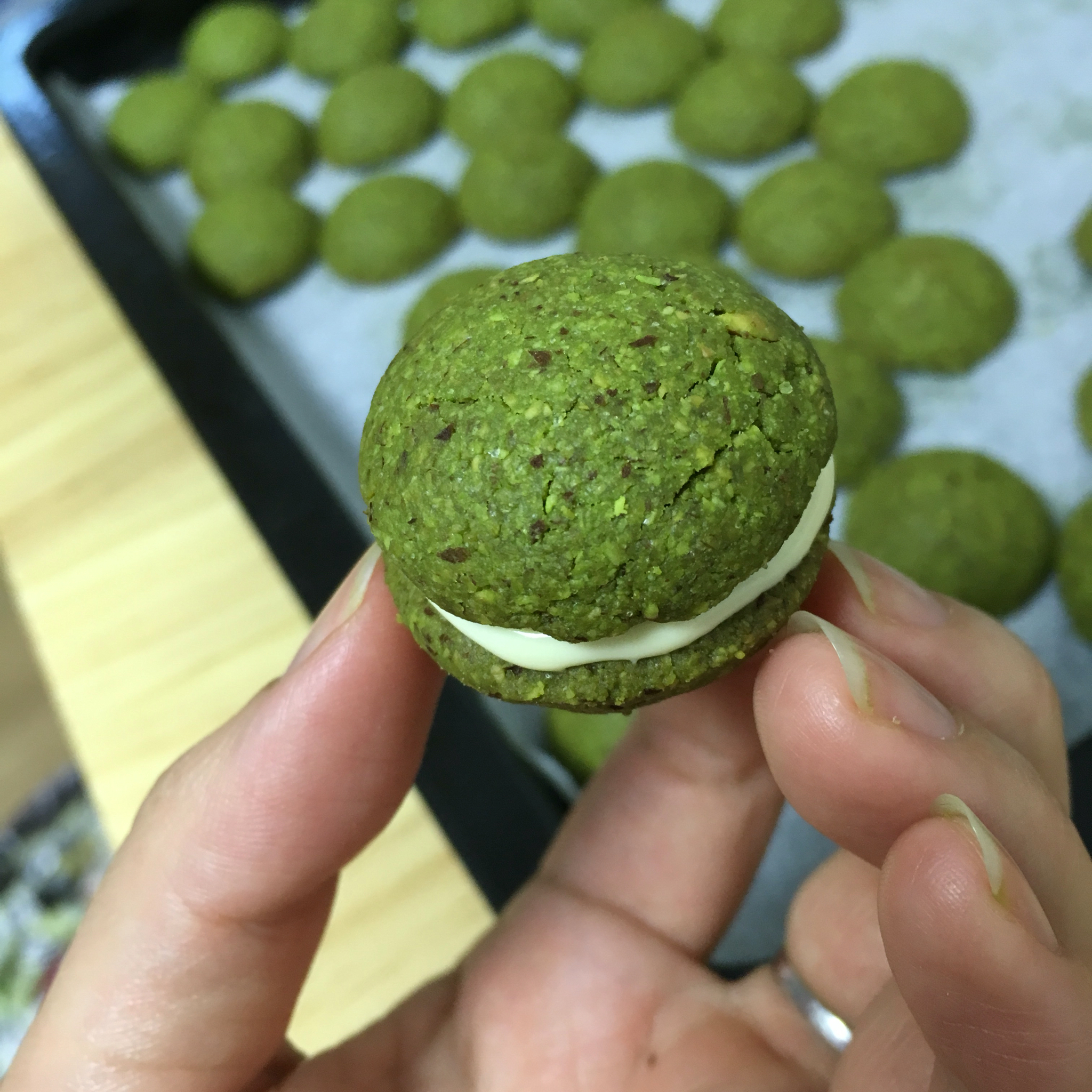 贵妇人之吻-抹茶白巧克力夹心球球饼干