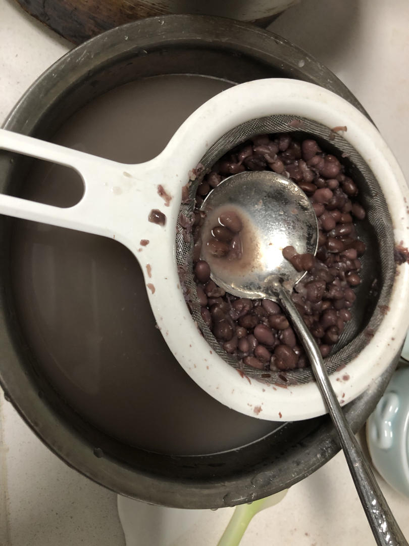 红豆沙馅，入口即化，古法制作无须机器