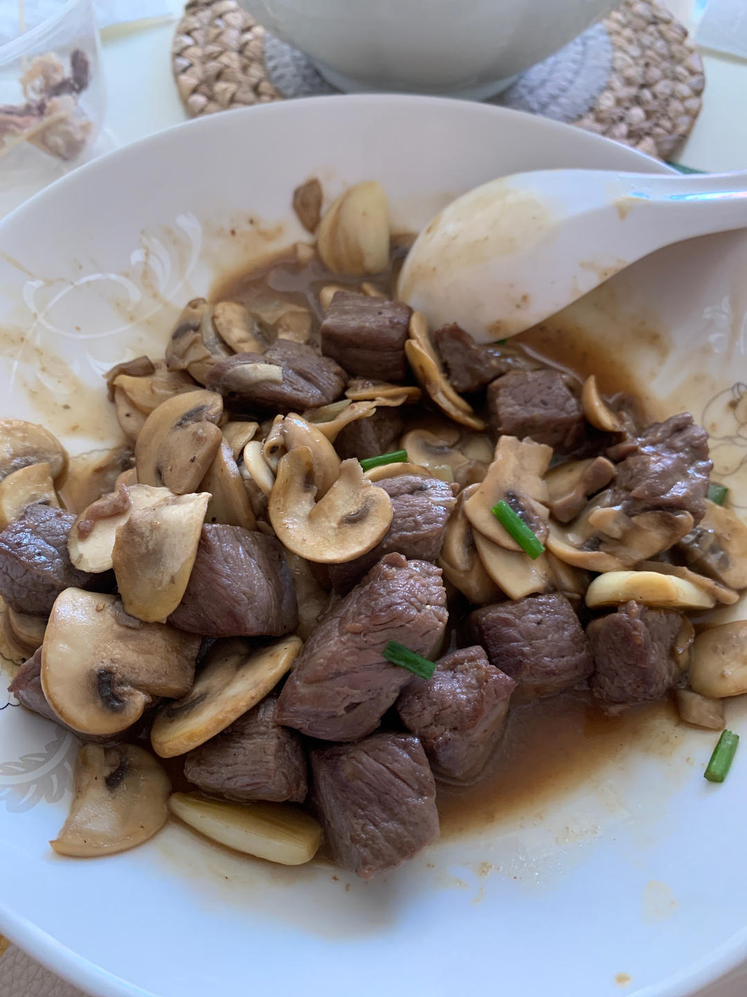 蒜香口菇牛肉粒