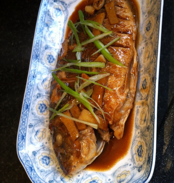 红烧鲤鱼