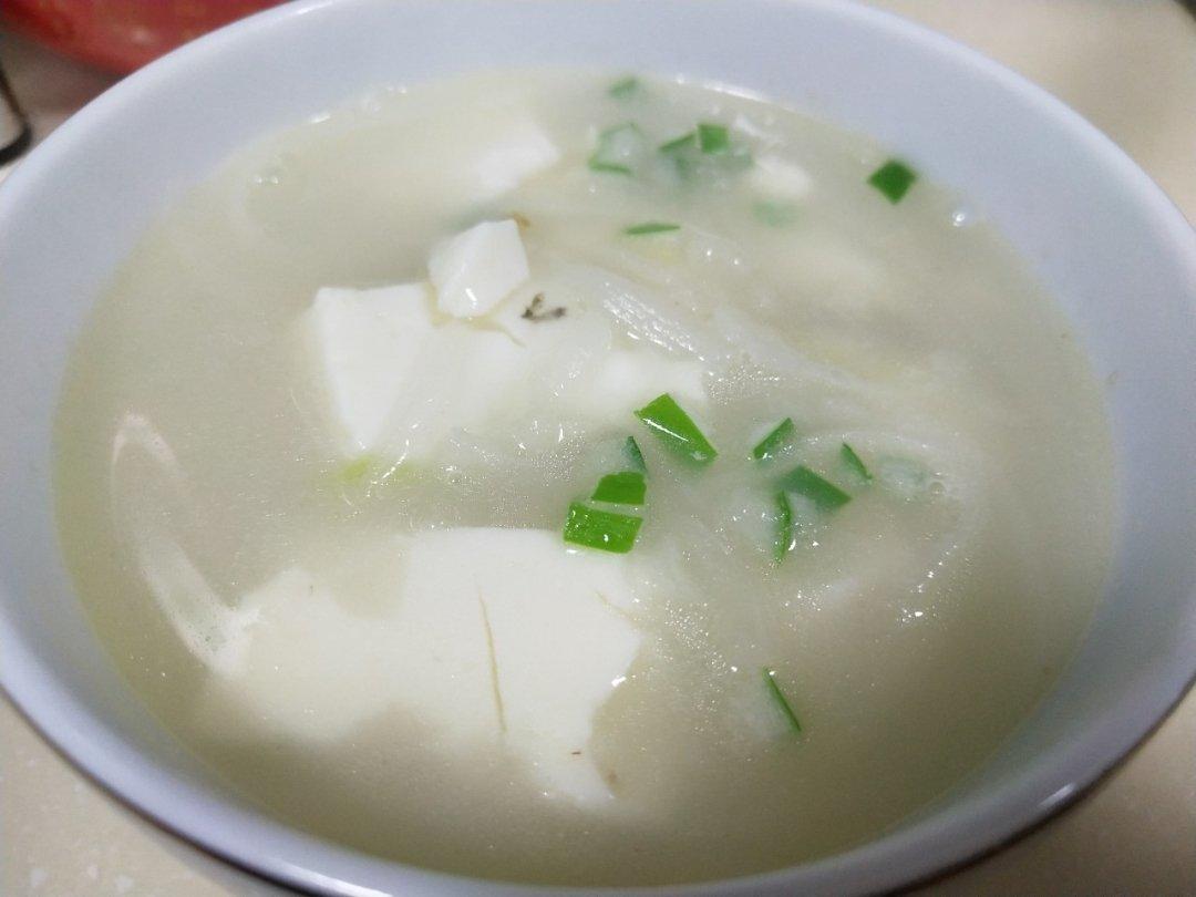 萝卜丝豆腐鲫鱼汤