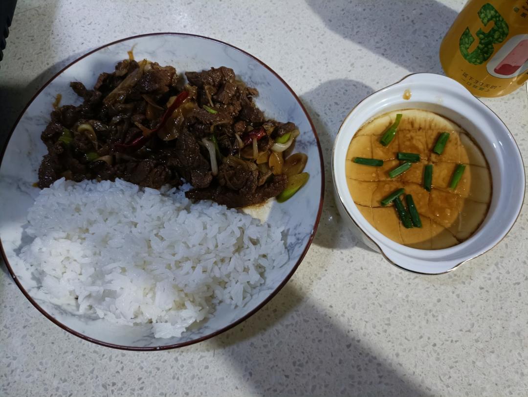 葱爆牛肉，牛肉鲜嫩是关键
