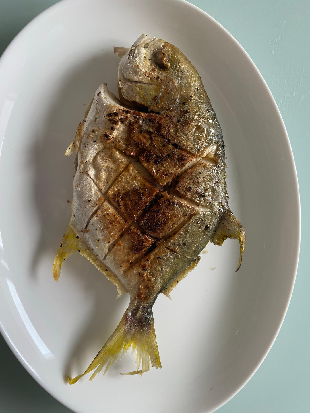 极简极美味——盐煎金鲳鱼