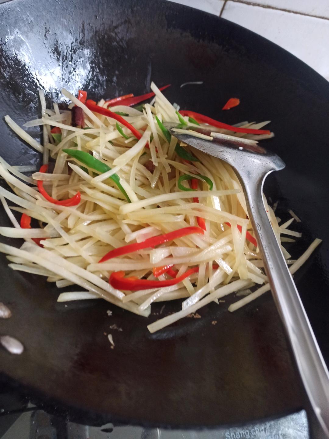 超级无敌下饭菜～酸辣土豆丝