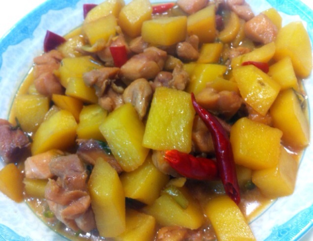 土豆炖鸡块
