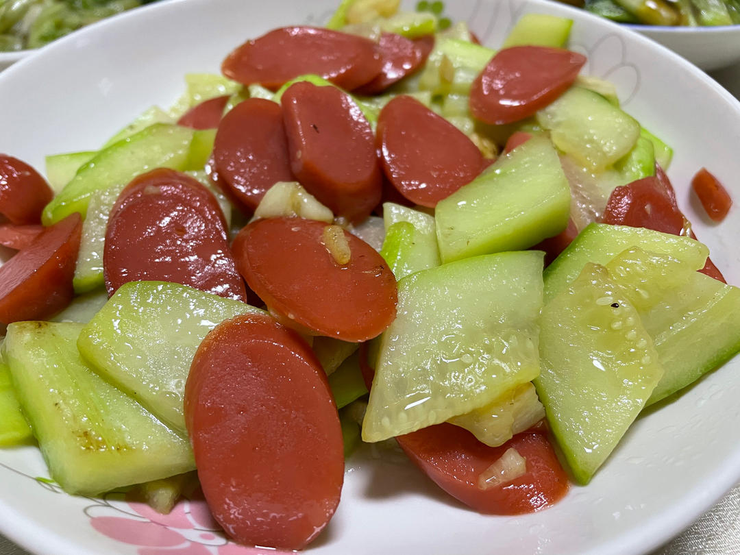 黄瓜炒火腿肠