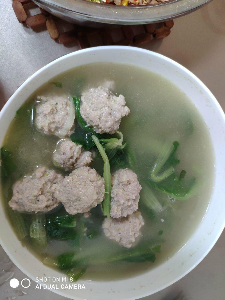 小白菜猪肉丸子汤