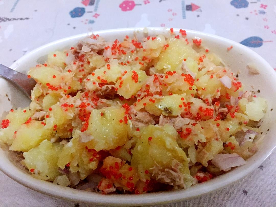 快手金枪鱼鱼籽土豆沙拉的做法