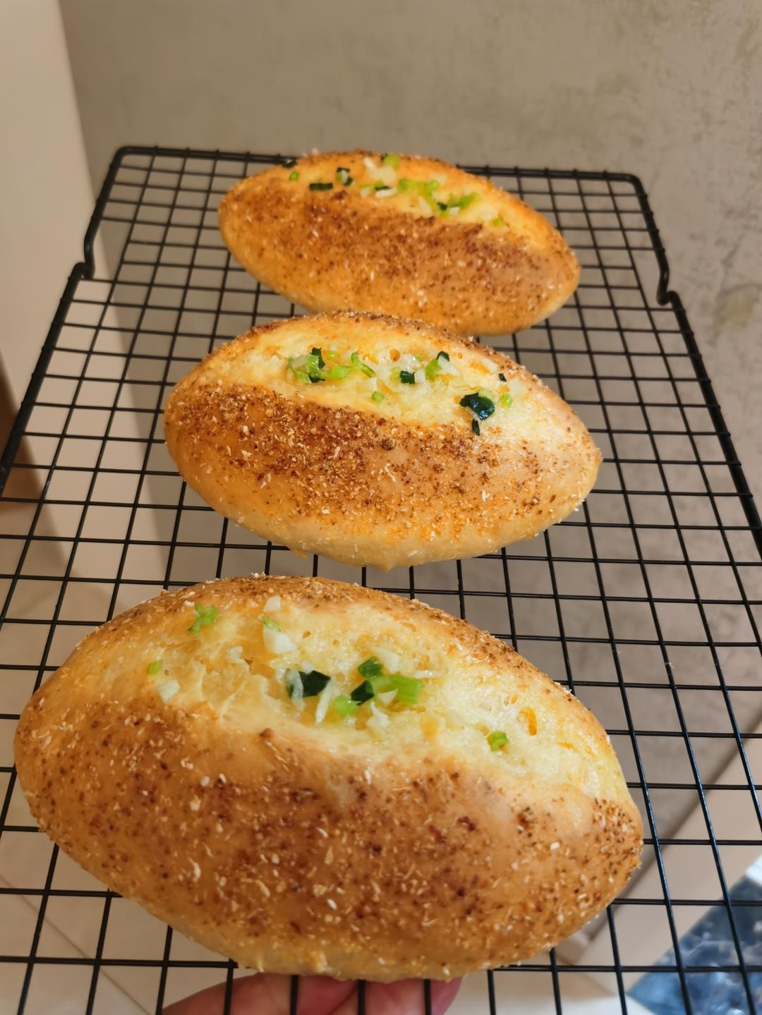 黄金芝士蒜香法式软面包｜芝香浓郁