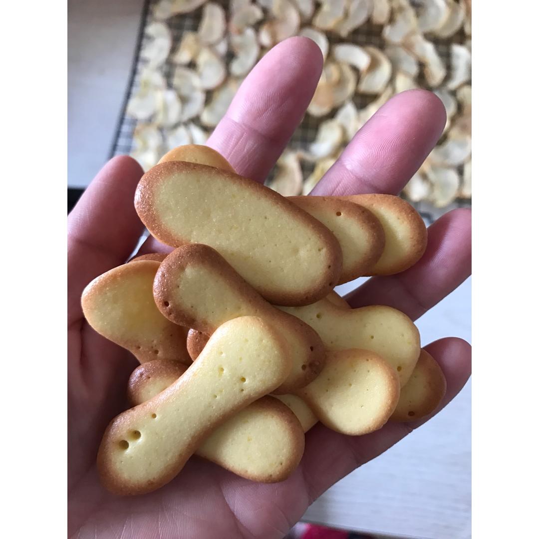 蛋黄小西饼（烤箱做饼干，简单又好吃）