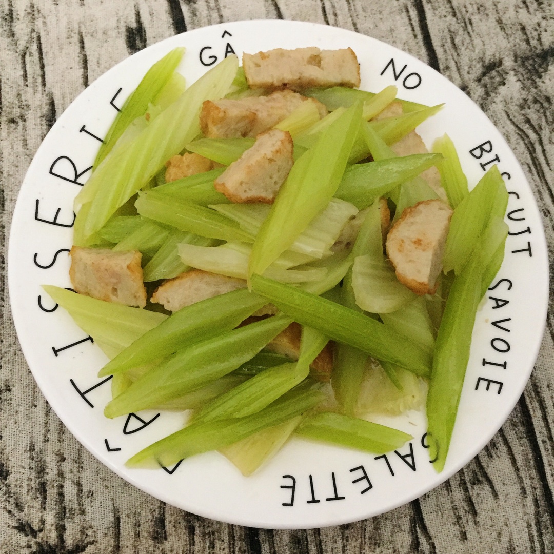 西芹炒肉