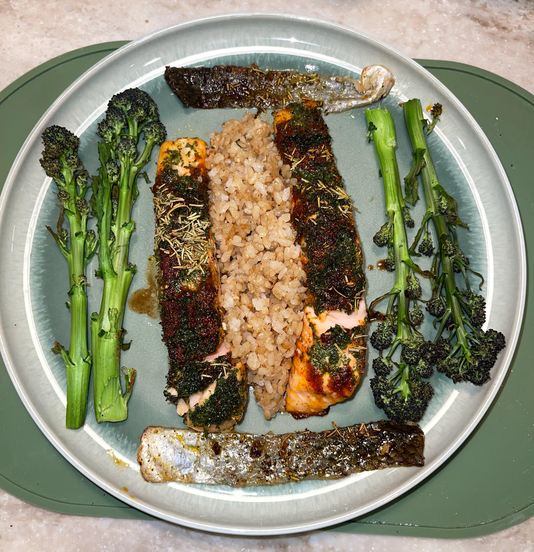 英国烹饪女王Mary Berry (玛丽.贝瑞)的帕玛森欧芹烤三文鱼