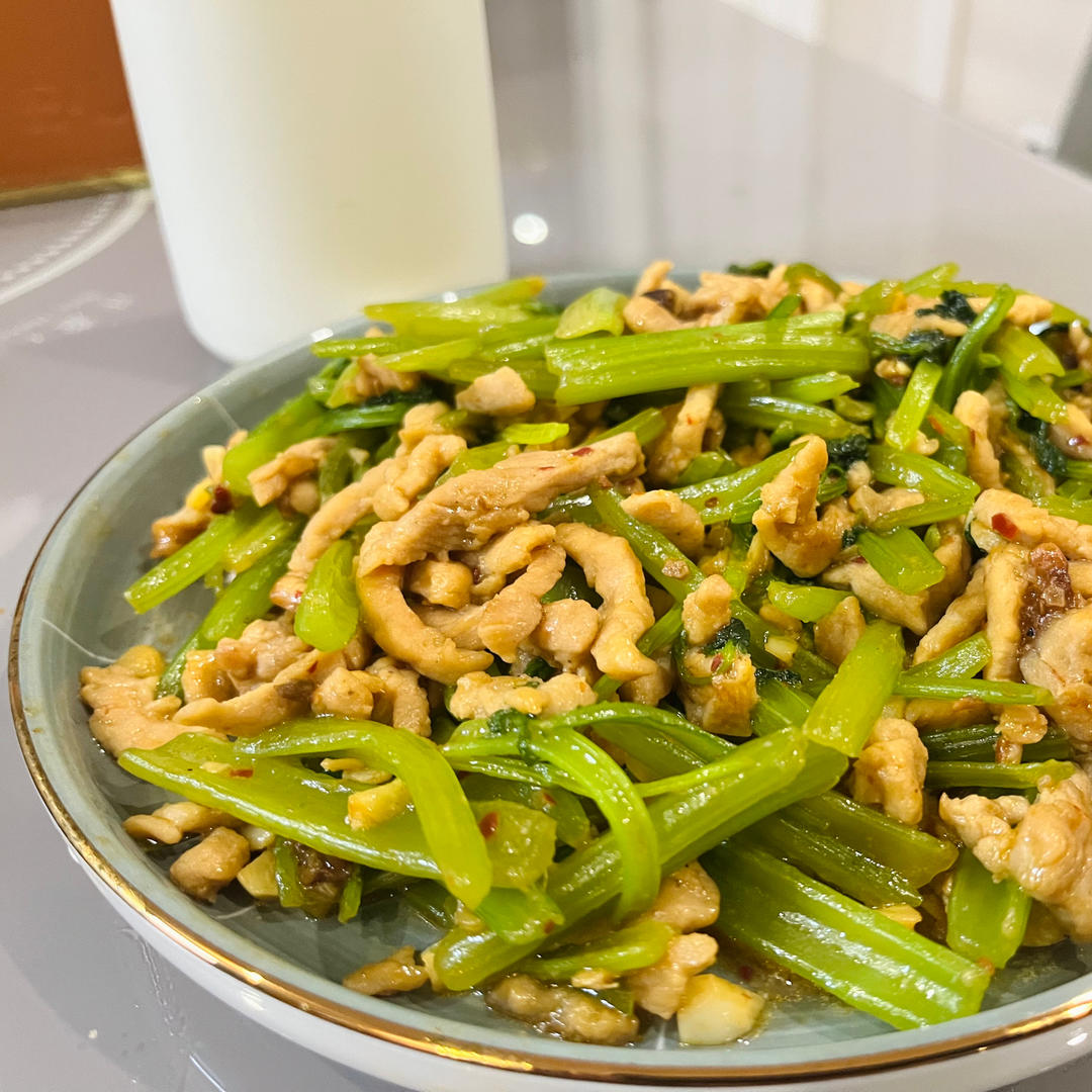 芹菜炒肉丝
