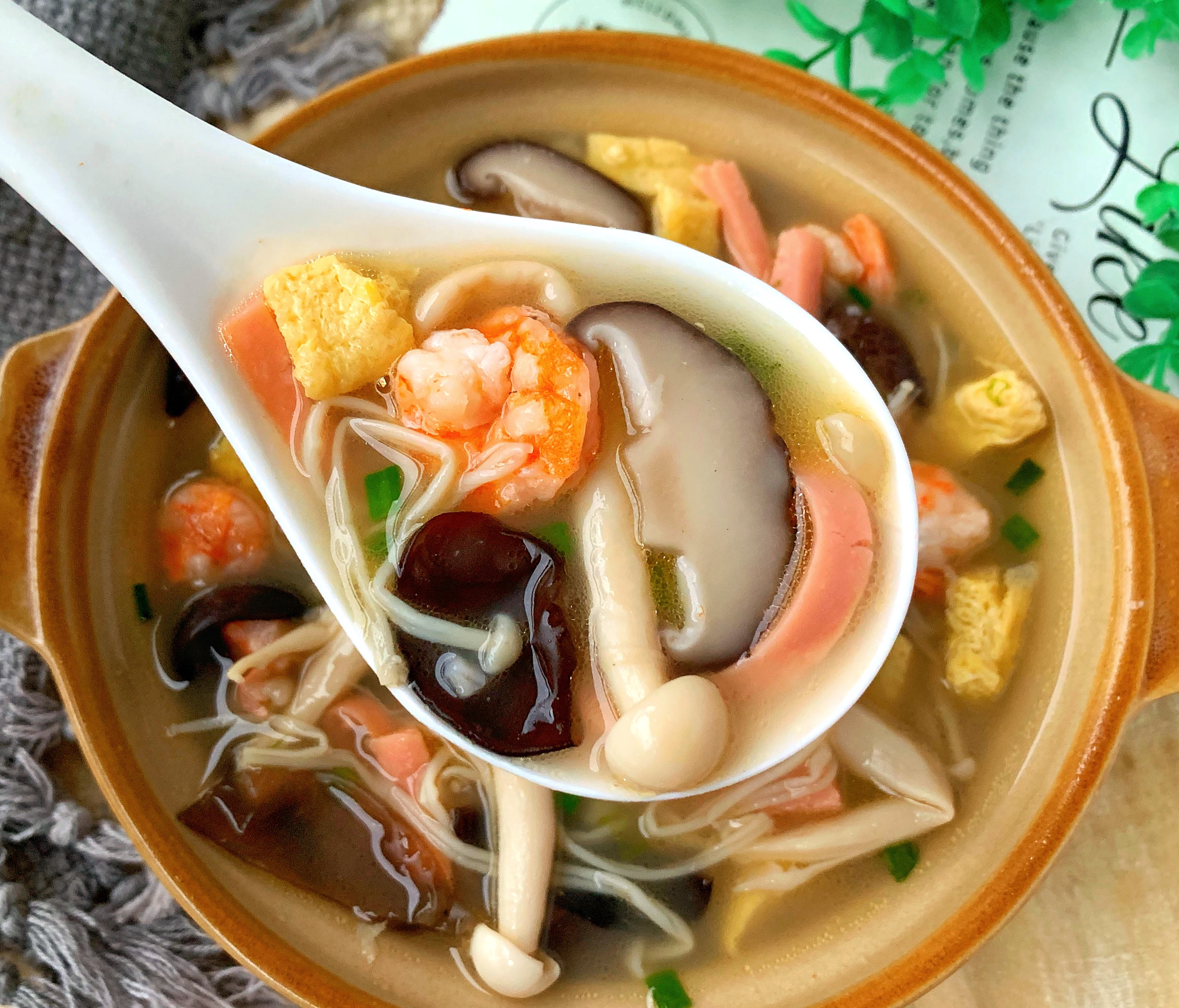 低卡减脂餐~三鲜菌菇汤的做法 步骤4