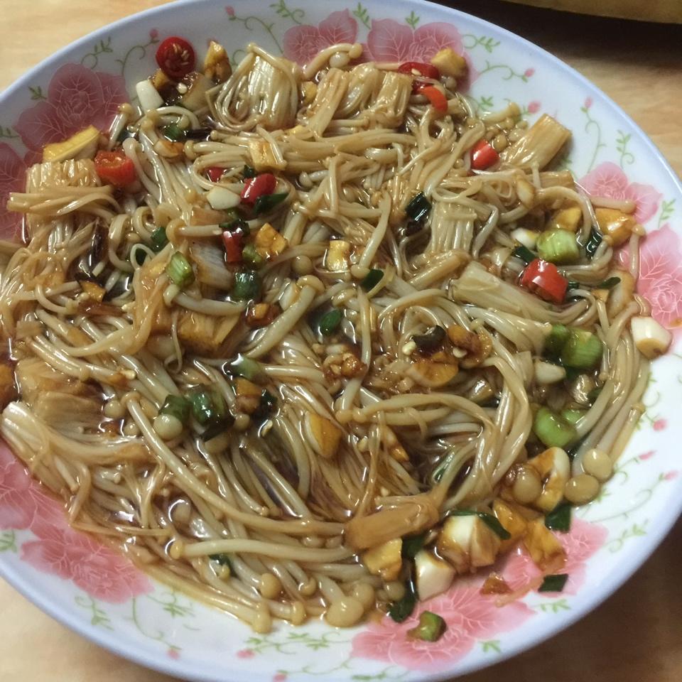凉拌金针菇