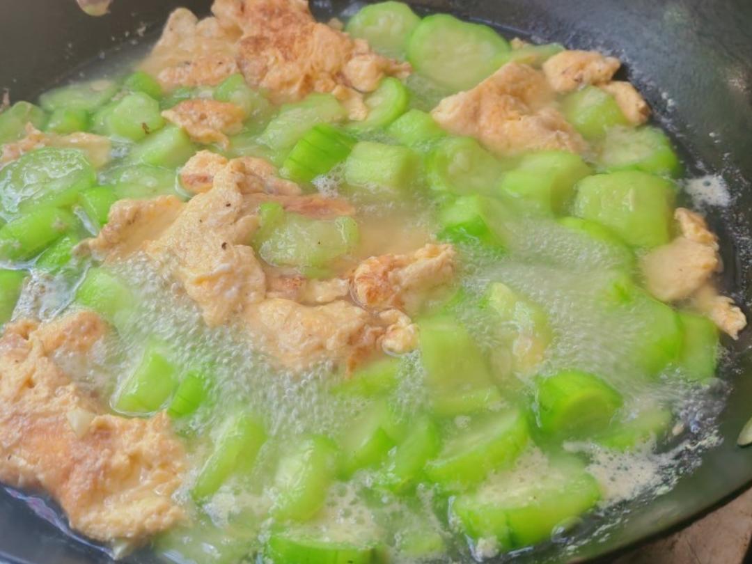 爱吃肉的小羊