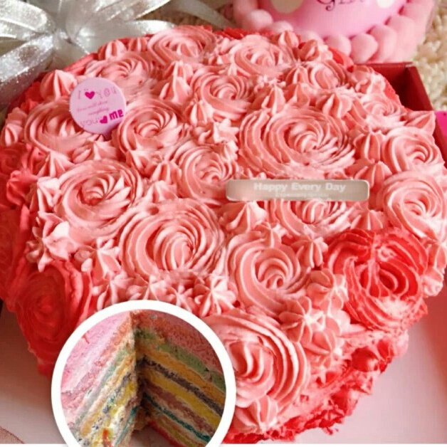 渐变色裱花蛋糕