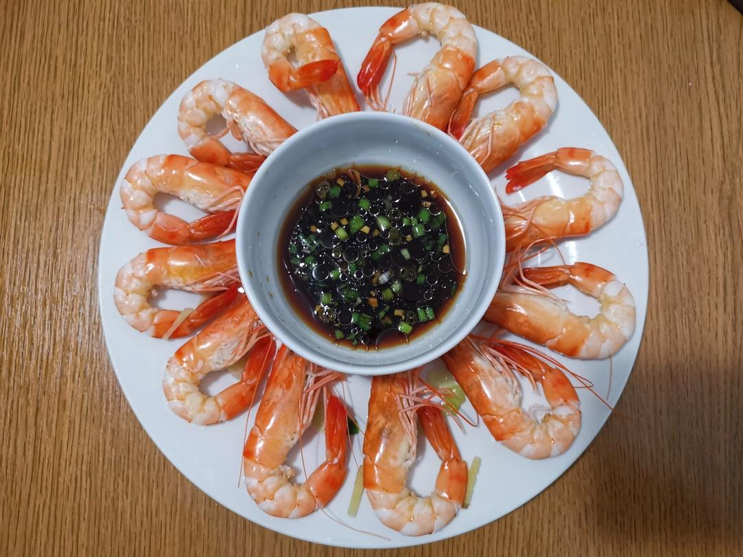 白灼虾与蘸料