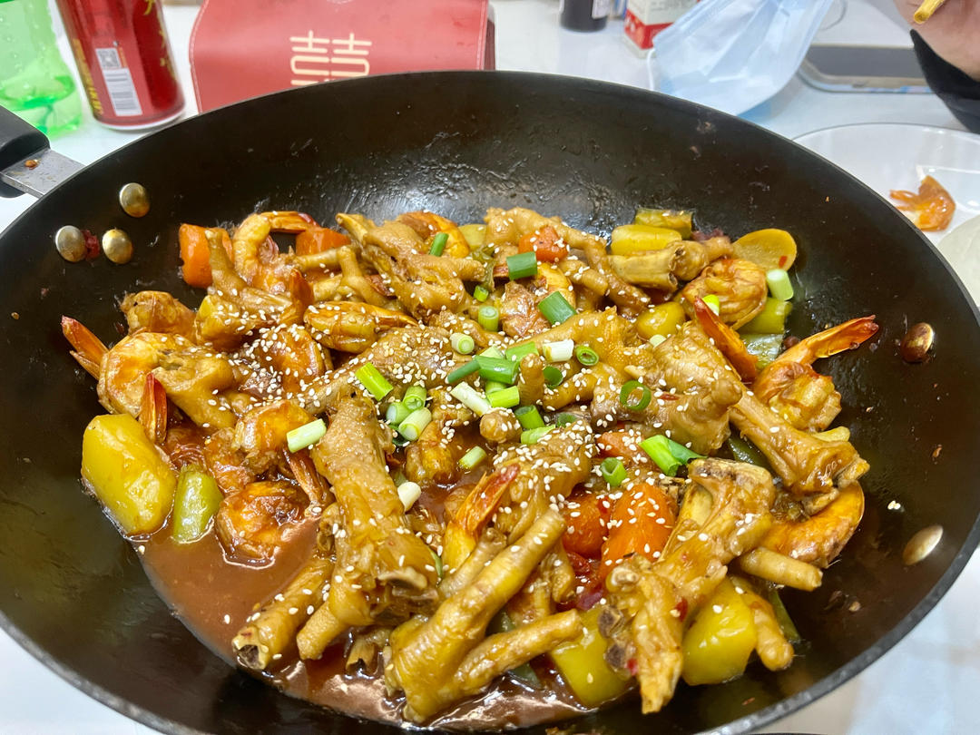 鸡爪虾煲