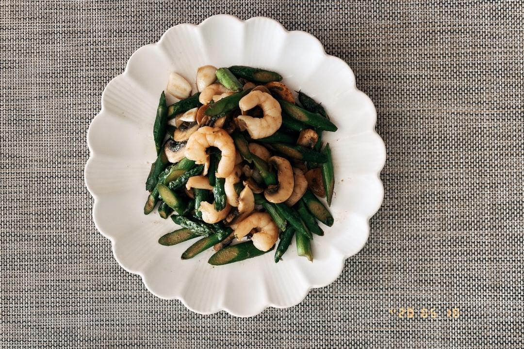 黄油嫩三鲜 『芦笋口蘑炒虾仁』