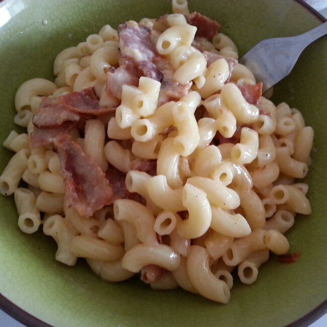 奶油蛋酱培根意大利面