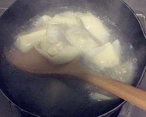 手作鲜肉玉米馄饨的做法 步骤4