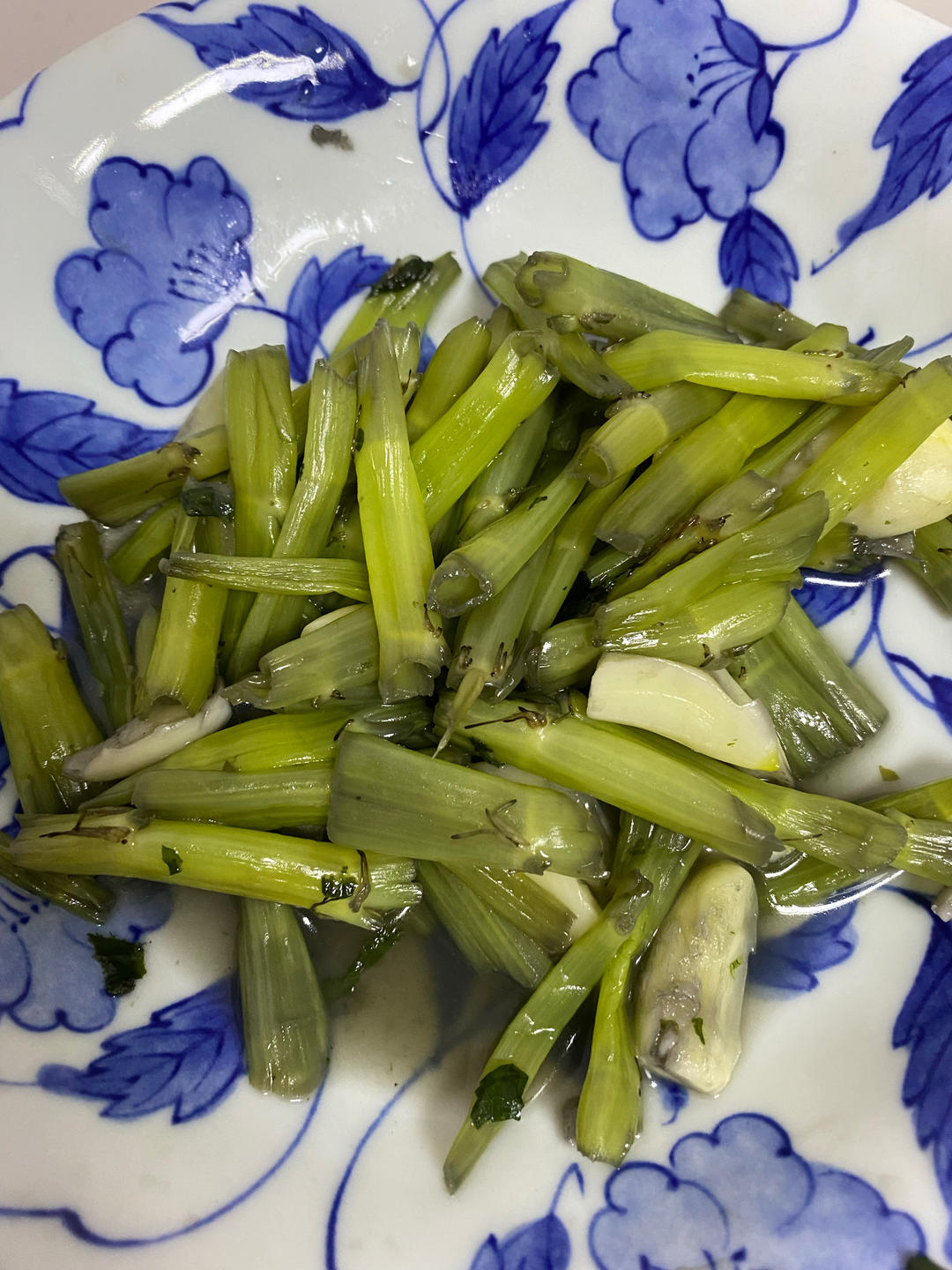 #从生菜通心菜入手教你炒出青爽脆绿的叶菜#