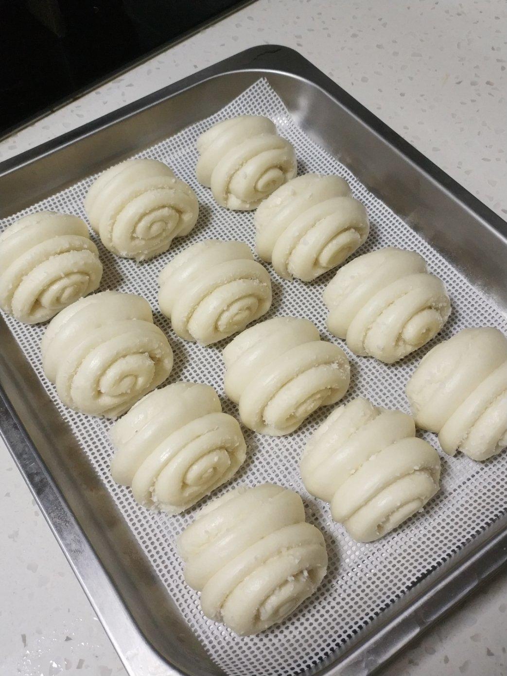 馒头杠精做的香葱花卷&芝麻黄金卷