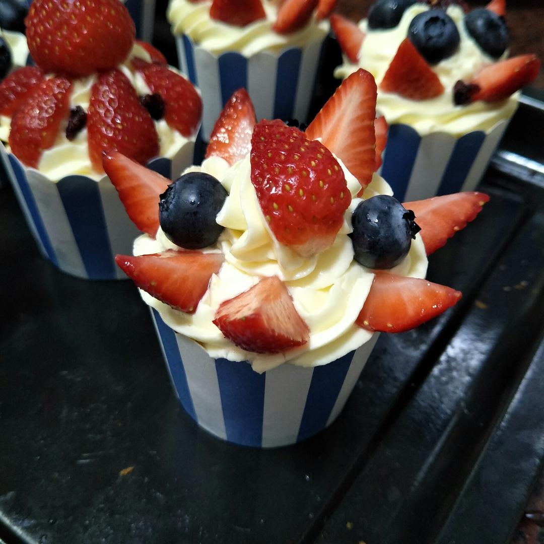 戚风小纸杯蛋糕